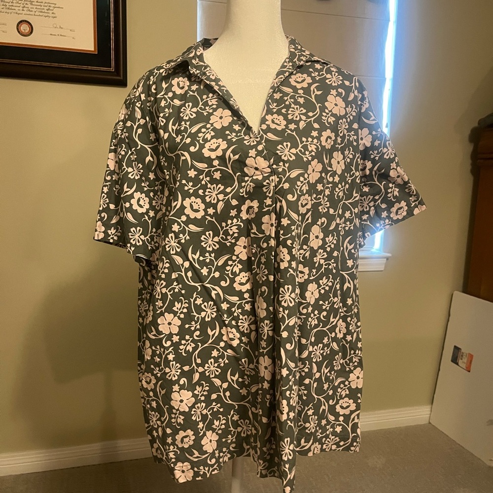 Lands' End Green Floral Blouse